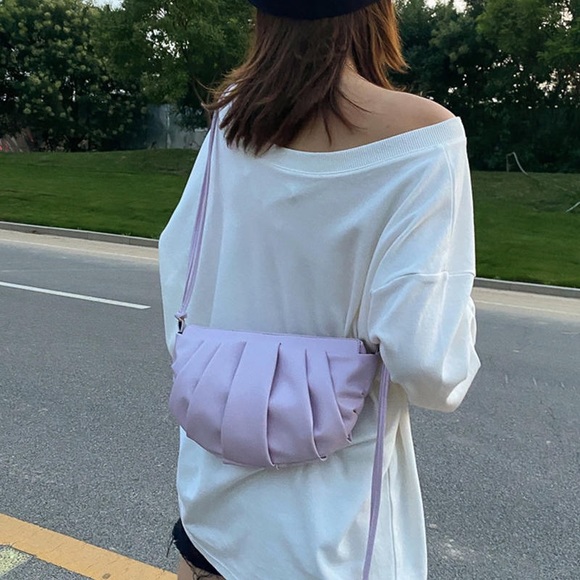 Korean Pleated Cloud Crossbody Bag - Picture 4 of 9